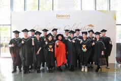 新加坡培根國際學院舉辦中國學生畢業典禮