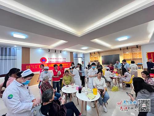 贛州市中醫院與國際教育學院攜手共慶5·12國際護士節系列活動